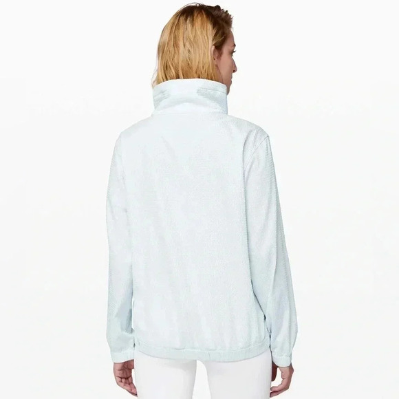Lululemon Pack Light Pullover Almost Blue Rare - Picture 6 of 16
